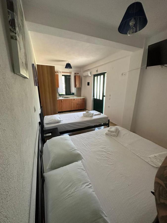 Lazari Rooms Himare Bagian luar foto