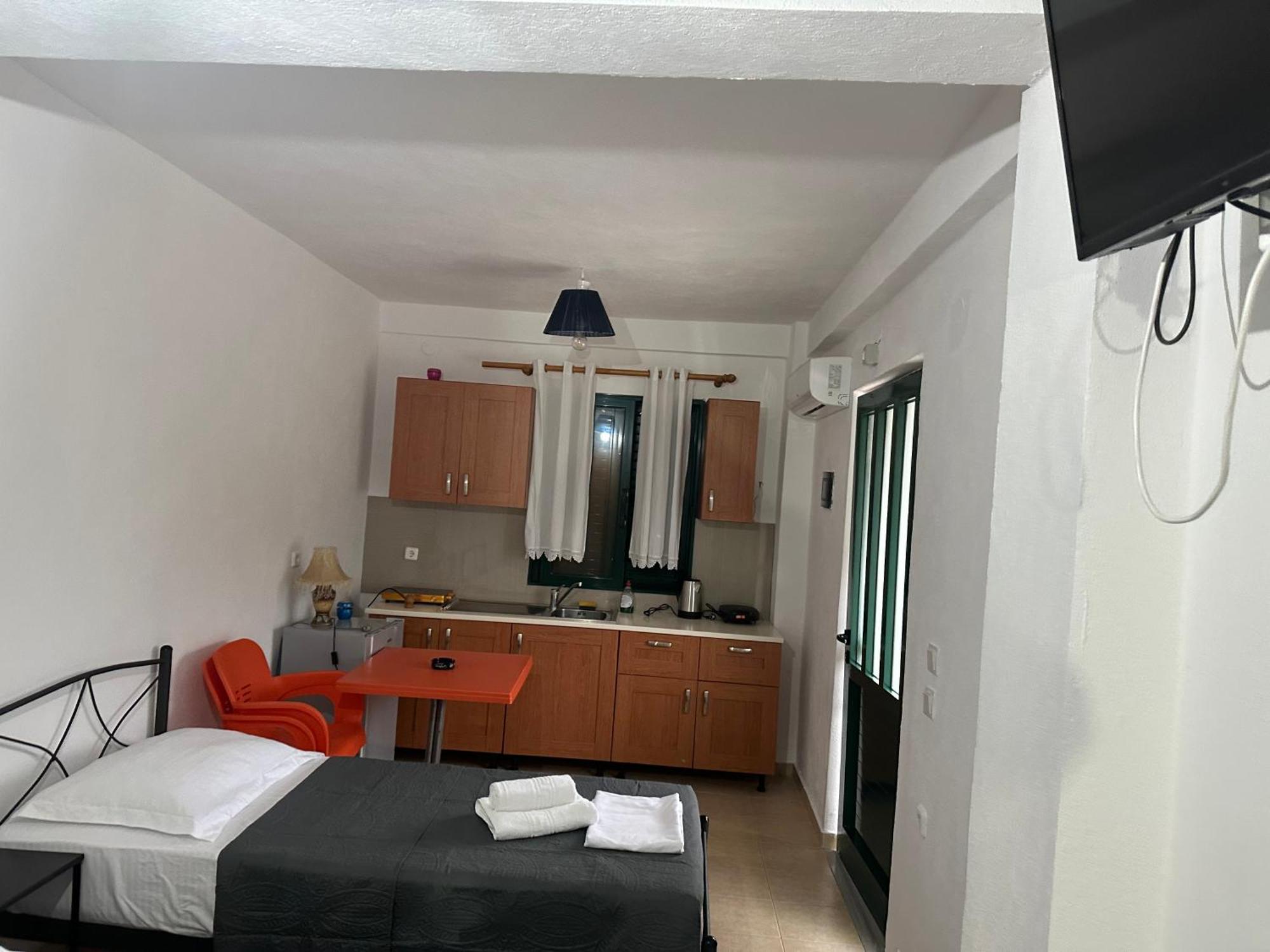 Lazari Rooms Himare Bagian luar foto